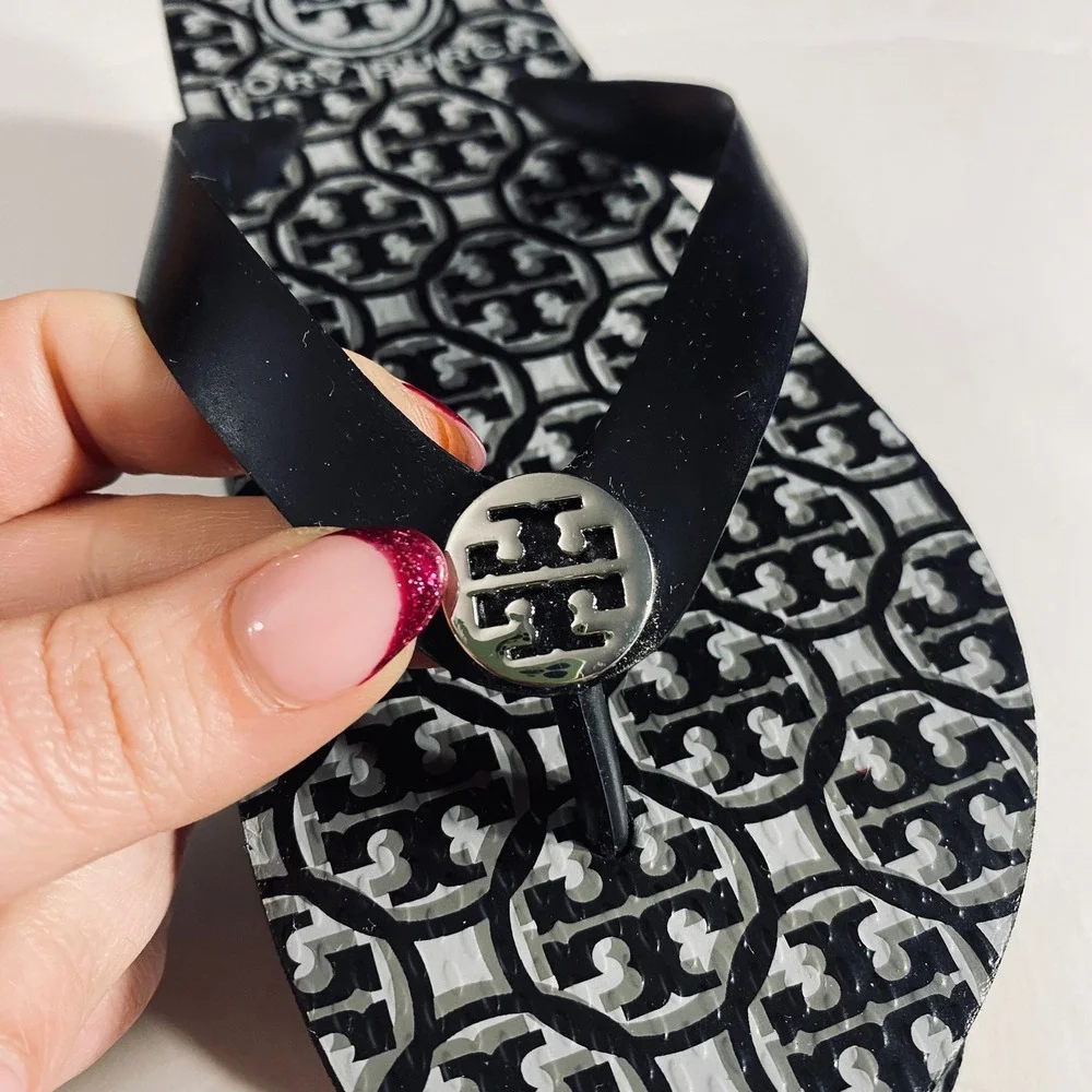 Tory Burch TB Logo Thong Flip Flop wSandals Lattice Black White Size Small (5/6)